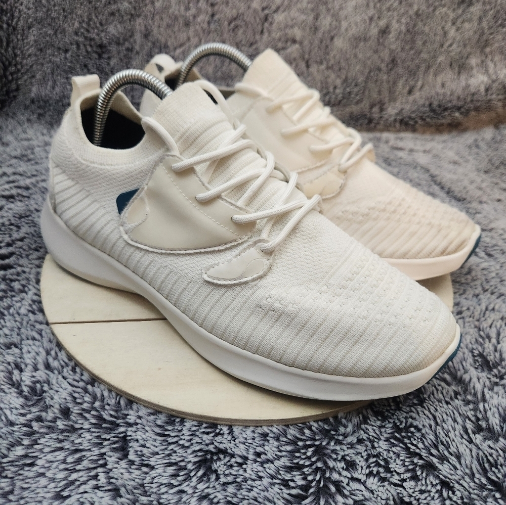 Vessi Everyday Move Sneaker Polar White Men’s Size 9 Waterproof